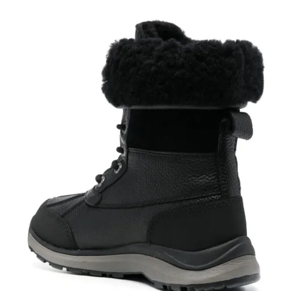 UGG Adirondack III Black Black Leather Fur Boots Womens NEW - Picture 3 of 5